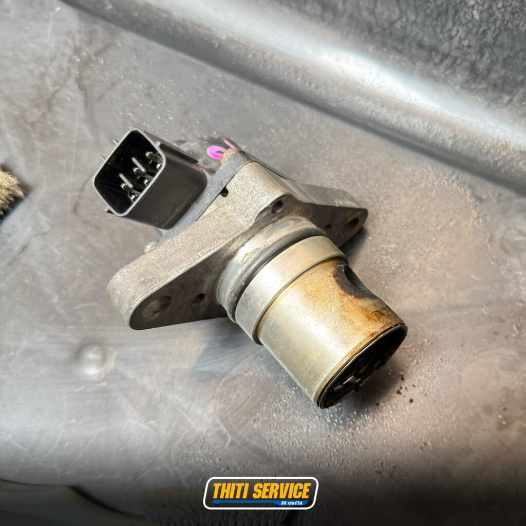 Nissan Almera ไฟเครื่องโชว์ เครื่องสั่น