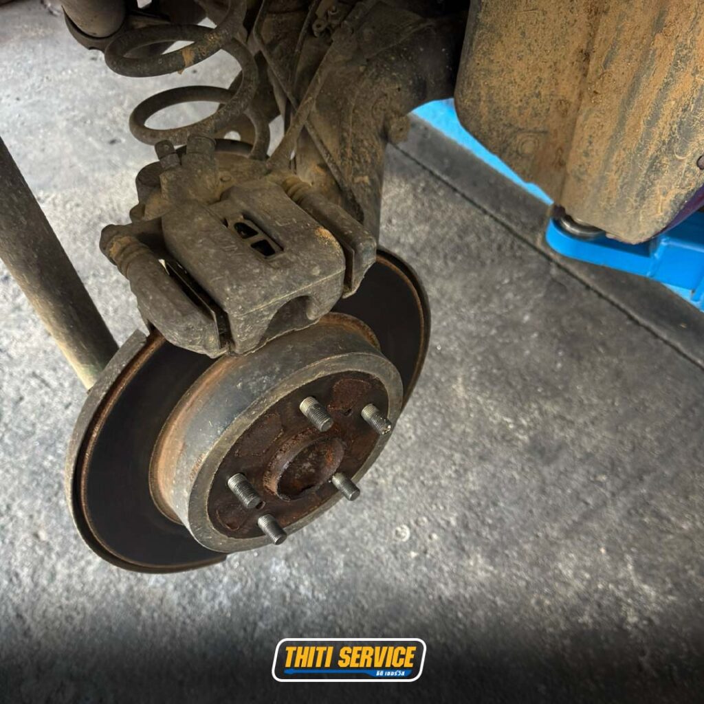 ธิติเซอร์วิส - อู่ซ่อมรถยนต์ กาญจนบุรี-TS2569_0169-SUZUKI SX4 เปลี่ยนผ้าเบรคbrambo-เจียรจานเบรค copy-3