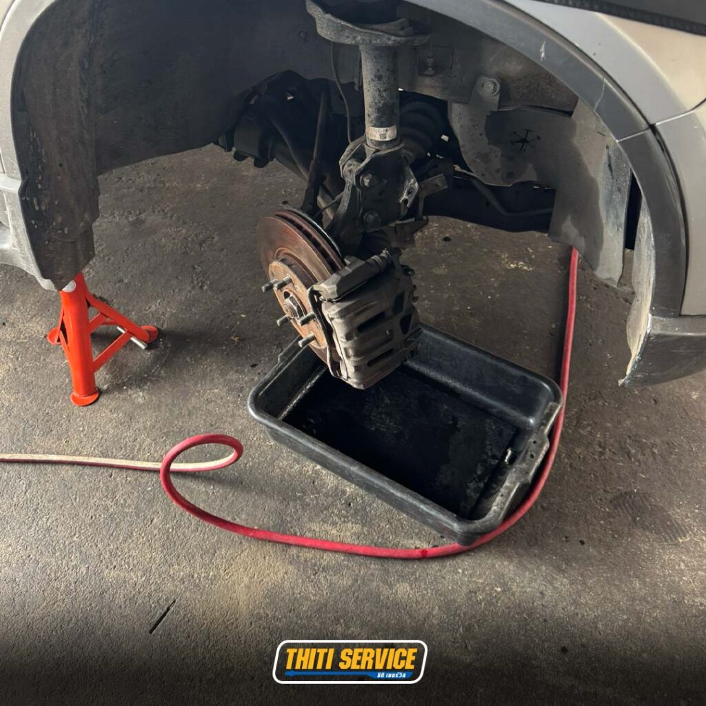 ธิติเซอร์วิส - อู่ซ่อมรถยนต์ กาญจนบุรี-TS2569_0175-ซ่อมระบบเบรค-6