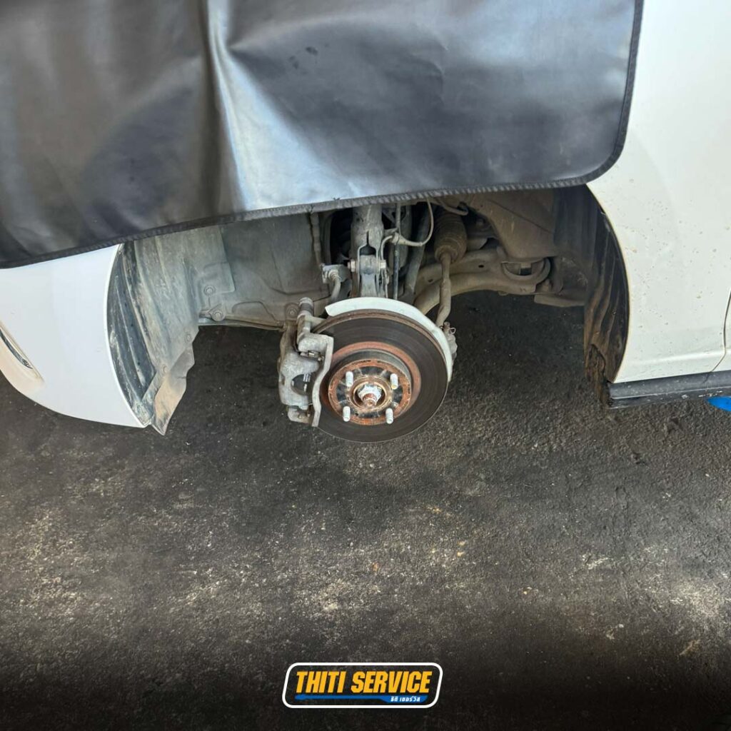 ธิติเซอร์วิส - อู่ซ่อมรถยนต์ กาญจนบุรี-TS2569_0183-mazda2 ลูกปืนล้อหลัง-ปีกนกหน้า-2-3
