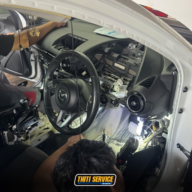 ธิติเซอร์วิส - อู่ซ่อมรถยนต์ กาญจนบุรี-MAZDA 2-อเตอร์พัดลมหม้อน้ำ-ถอดคอลโซลเปลี่ยนคอล์ยเย็ Medium 9
