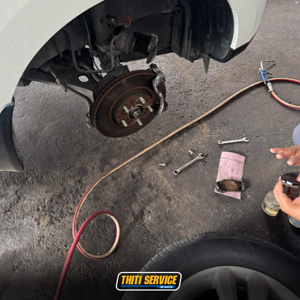 ธิติเซอร์วิส - อู่ซ่อมรถยนต์ กาญจนบุรี-เทำความสะอาดเบรค4ล้อ-HYUNDAI TUCSON-5